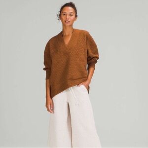 Lululemon Rippled V-Neck over sized Pullover Copper Brown size 12
